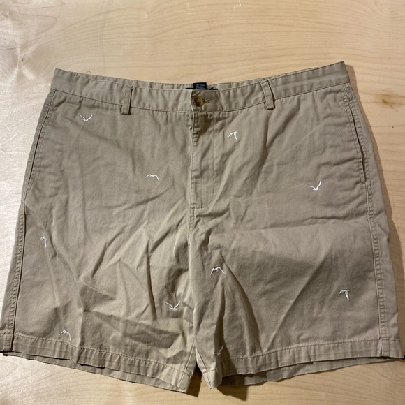 Chaps Men's Tan Shorts with Embroidered Details 42 (HS) - Picture 5 of 12